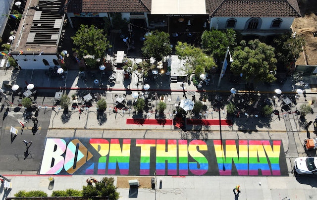 レディ・ガガ『Born This Way』から10年、LAのウェストハリウッドが5月23日を「Born This Way Day」に制定【g-lad xx】
