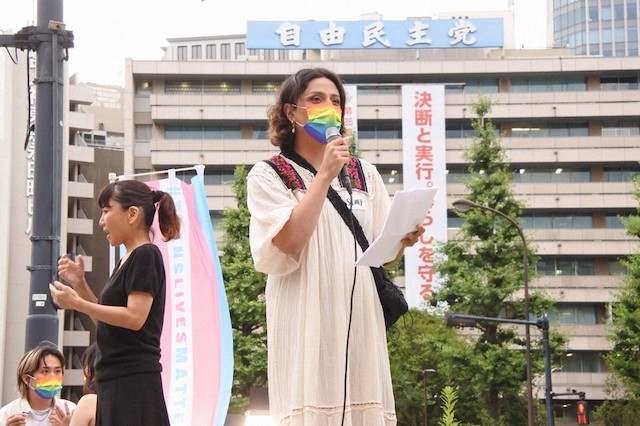 「同性愛は依存症」冊子配布を受けて「差別を止めて」と訴える抗議集会が開催（1）【g-lad xx】