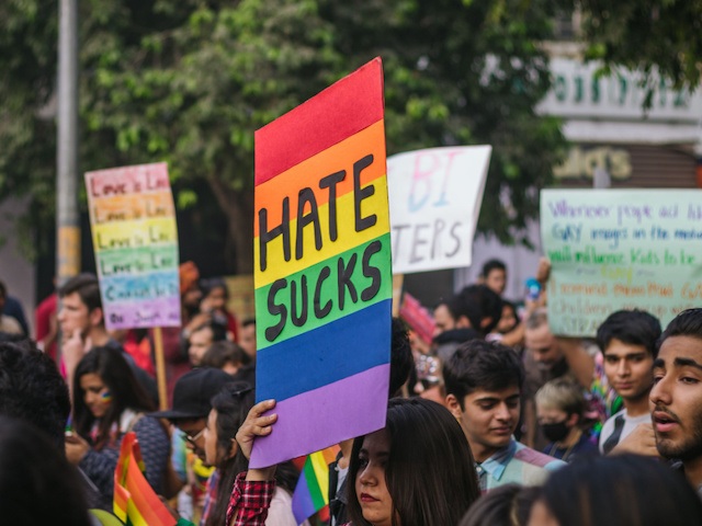 インド最高裁、同性婚を認めず【g-lad xx】